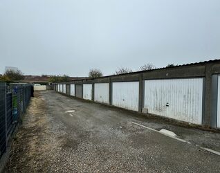 Garage (ferme) à vendre à Sint-Pieters-Leeuw