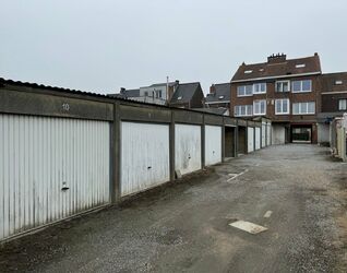 Garage (ferme) à vendre à Sint-Pieters-Leeuw